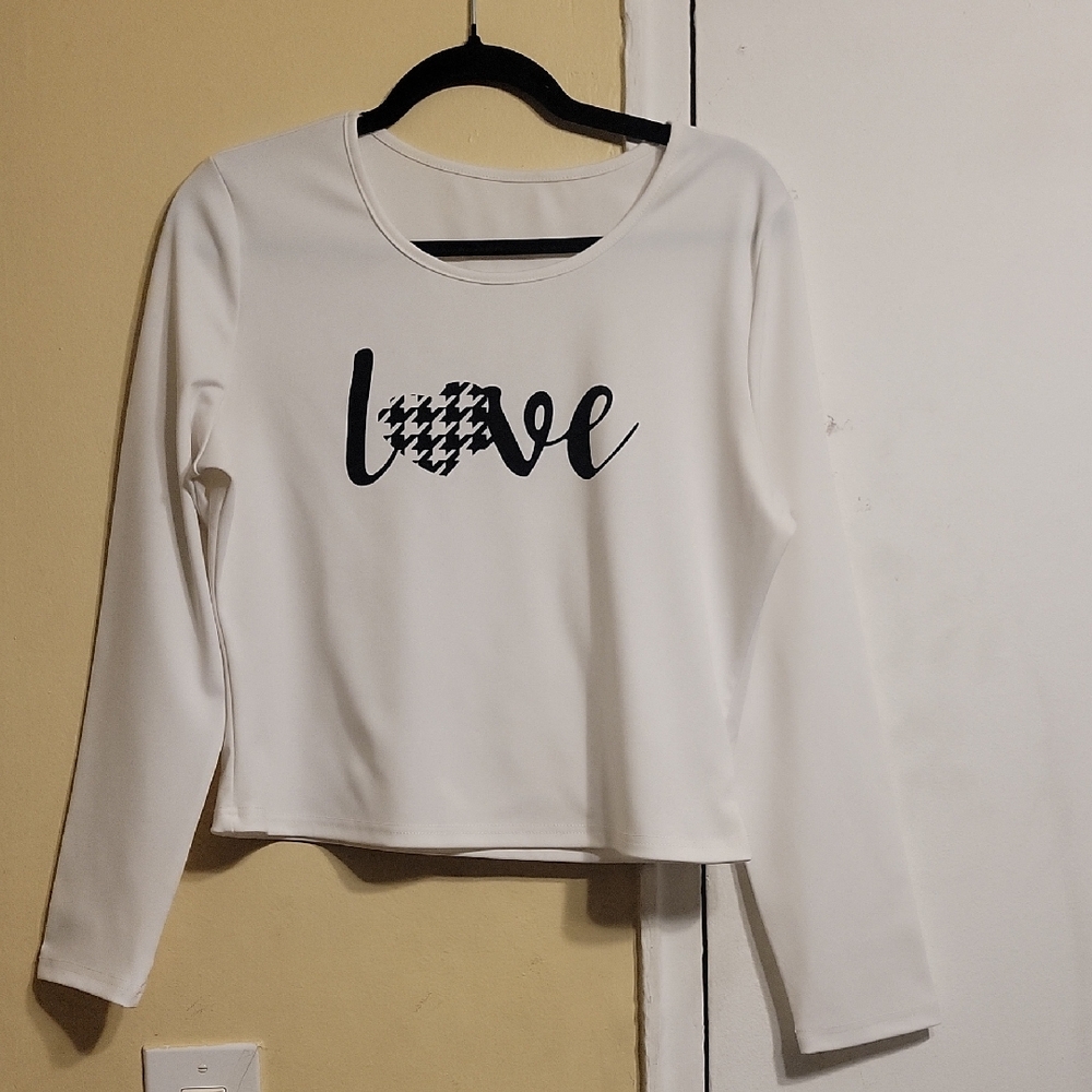Stylish White Long Sleeve Love Print Tee Size XL
